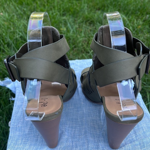 Rue 21 army green laser cut high heel sandals. Size L 8/9 - Picture 12 of 14